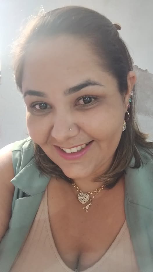 Geente, olha quem está fazendo aniversário hoje: Estefania Luiza Dias