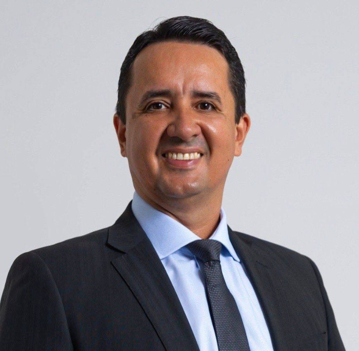 Prefeito Rodrigo Freitas esclarece mudanças nos contratos da Educação e reafirma compromisso com professores e alunos em Cassilândia