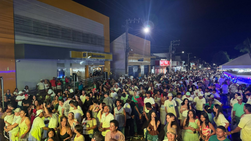 Show da Virada reúne grande público e marca a chegada do Ano Novo em Cassilândia