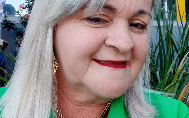 Gente, olha quem está fazendo aniversário hoje: Rosa Dias!