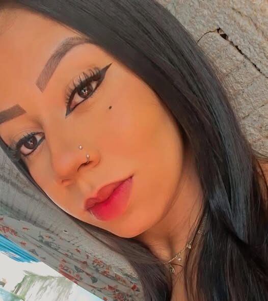 Olha quem está fazendo aniversário hoje…. Parabéns,Taynara da Silva