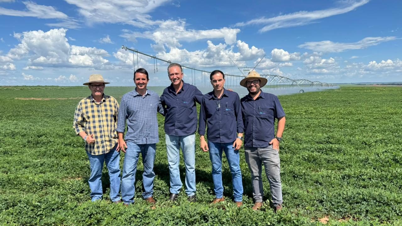 Prefeito Rodrigo Freitas visita Fazenda São Francisco do Lajeado e destaca avanço na irrigação e fortalecimento do agronegócio