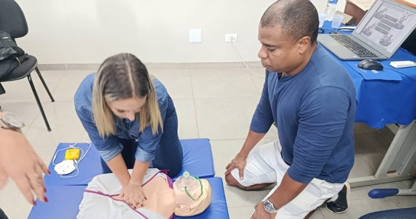 Formação em Primeiros Socorros reforça segurança e cuidado com alunos da rede municipal