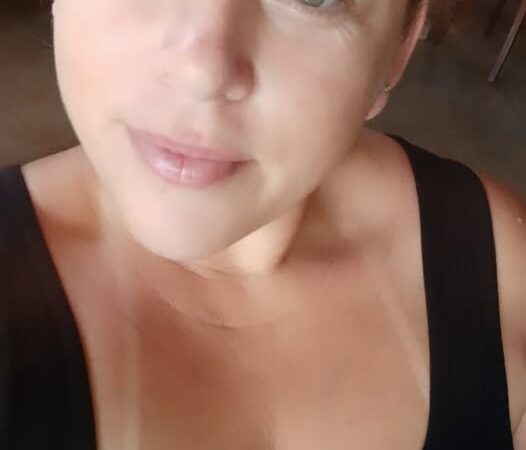 Genteee, Olha quem está fazendo aniversário hoje…. Parabéns,  Francielly Dosso