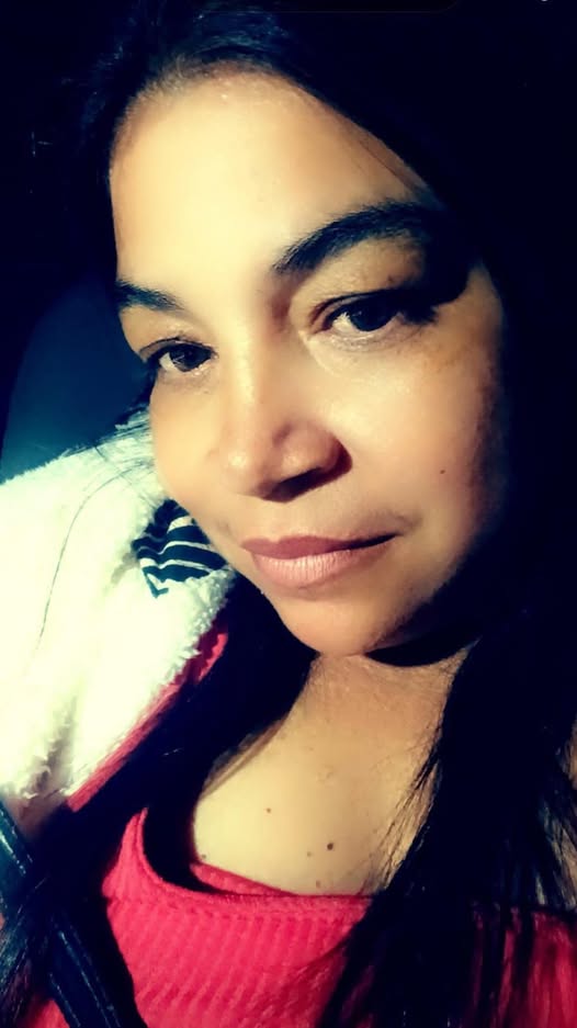 Genteee, Olha quem está fazendo aniversário hoje…. Parabéns, Professora Adriana Simone