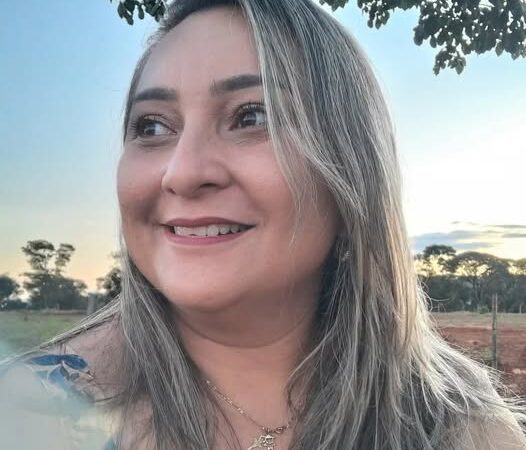 Genteee, olha quem está fazendo aniversário hoje: Diulie Karol Mendes