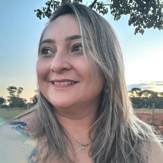 Genteee, olha quem está fazendo aniversário hoje: Diulie Karol Mendes