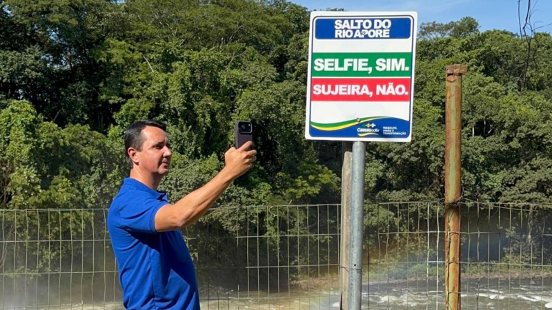 Prefeitura de Cassilândia instala novas placas de sinalização no Salto do Rio Aporé para reforçar segurança dos visitantes