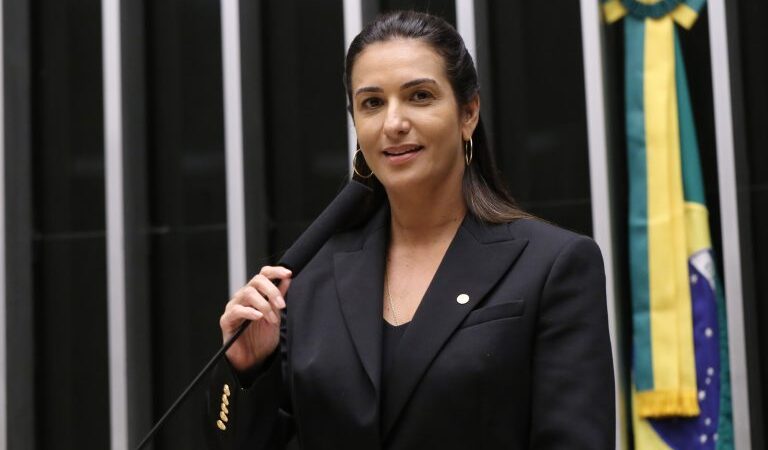 Câmara aprova projeto que institui o Dia Nacional da Mulher Rural