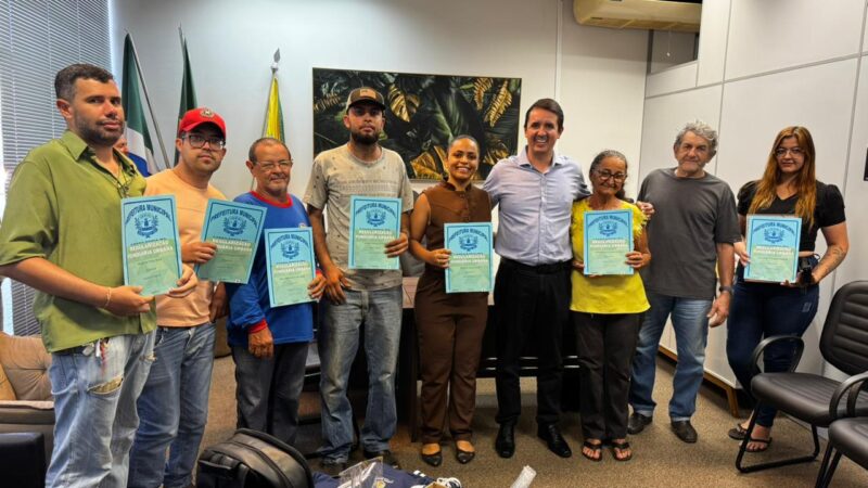 Prefeito Rodrigo Freitas avança na regularização de imóveis em Cassilândia e entrega novas escrituras às famílias