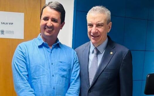 Prefeito Rodrigo Barbosa de Freitas é homenageado com Moção de Congratulação por destaque de Cassilândia na alfabetização