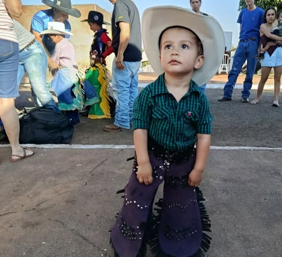 Genteee, Olha quem está fazendo aniversário hoje…. Parabéns, João Miguel!