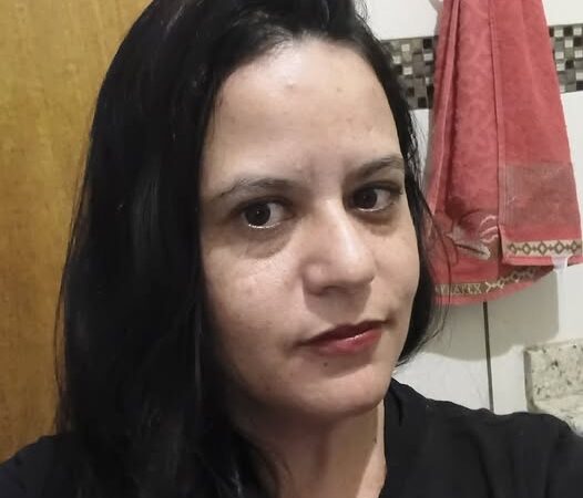 Genteee, Olha quem está fazendo aniversário hoje… Aline Alves de Freitas