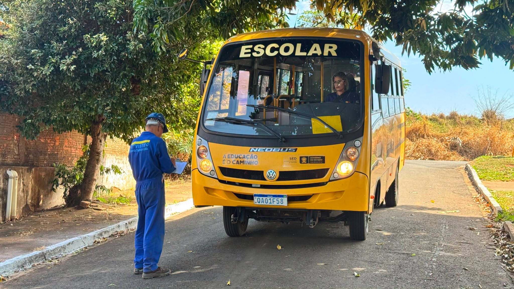 Veículos do transporte escolar da Rede Municipal de Ensino passam por vistoria anual