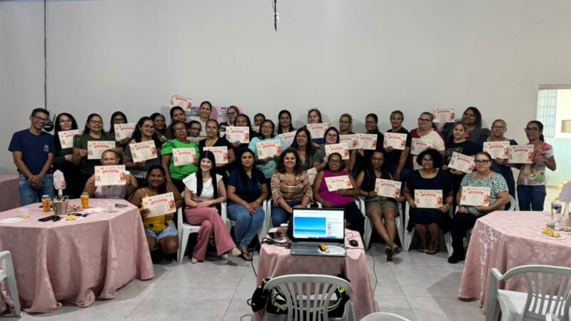 Merendeiras da rede municipal participam de capacitação sobre boas práticas na alimentação escolar