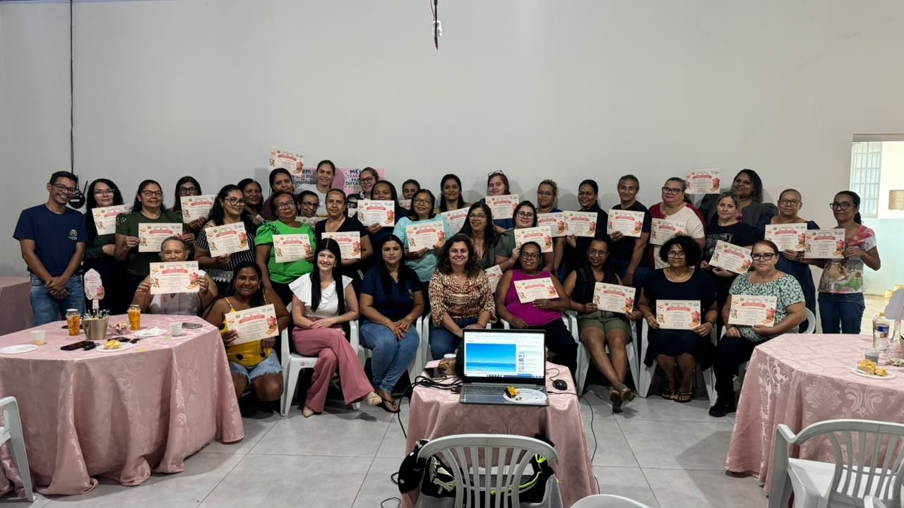 Merendeiras da rede municipal participam de capacitação sobre boas práticas na alimentação escolar