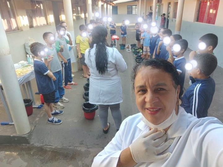 Secretaria de Saúde promove ações de saúde bucal na Escola Municipal Maria Aparecida de Paula