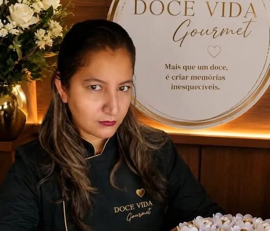 GENTE! Olha quem está fazendo aniversário hoje! Parabéns, Elaine Freitas da Doce Vida Gourmet