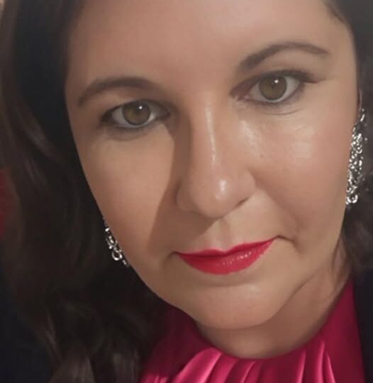 GENTE! Olha quem está fazendo aniversário hoje! Parabéns, Janaína Aparecida
