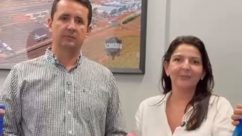 Cassilândia investe no esporte e entrega novos uniformes às equipes do município